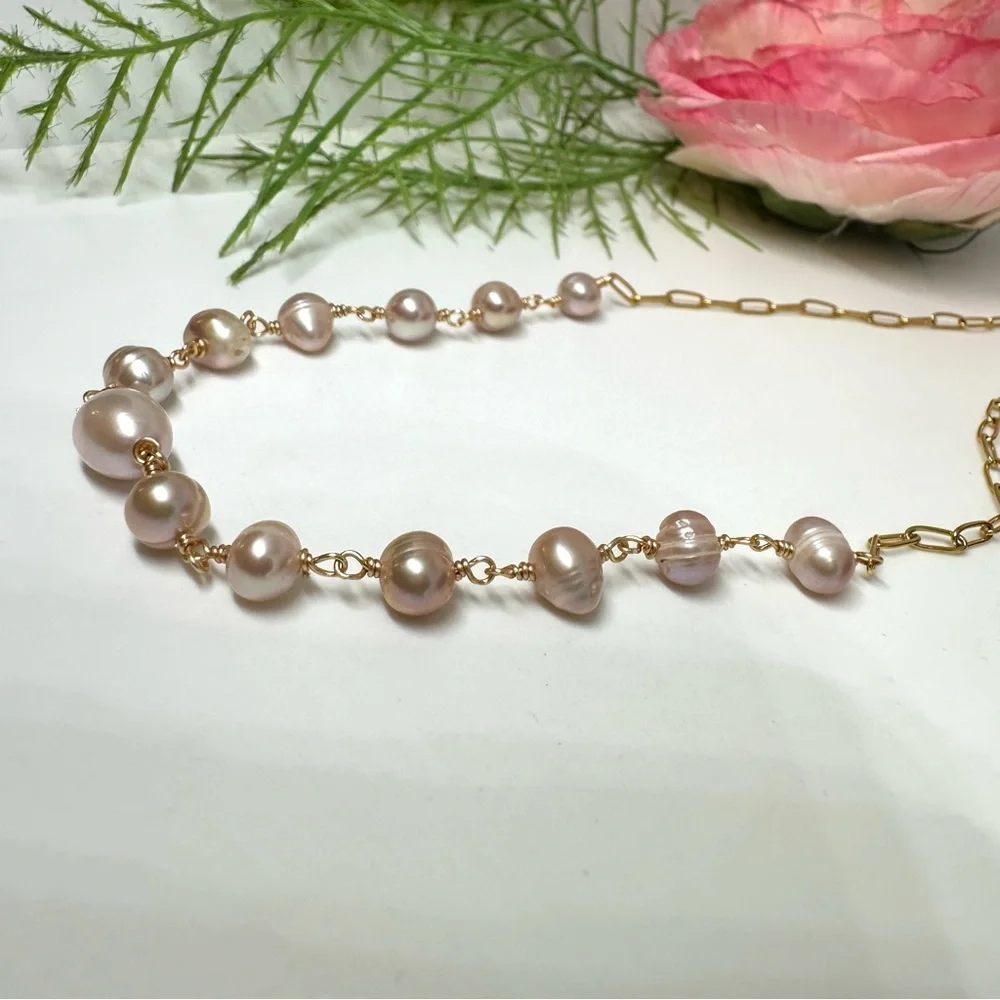 NEW⚜️Blush Freshwater Pearl Hand Linked Necklace